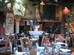 La Dolce Vita in Castle Pines: an Entertaining, Family Atmosphere