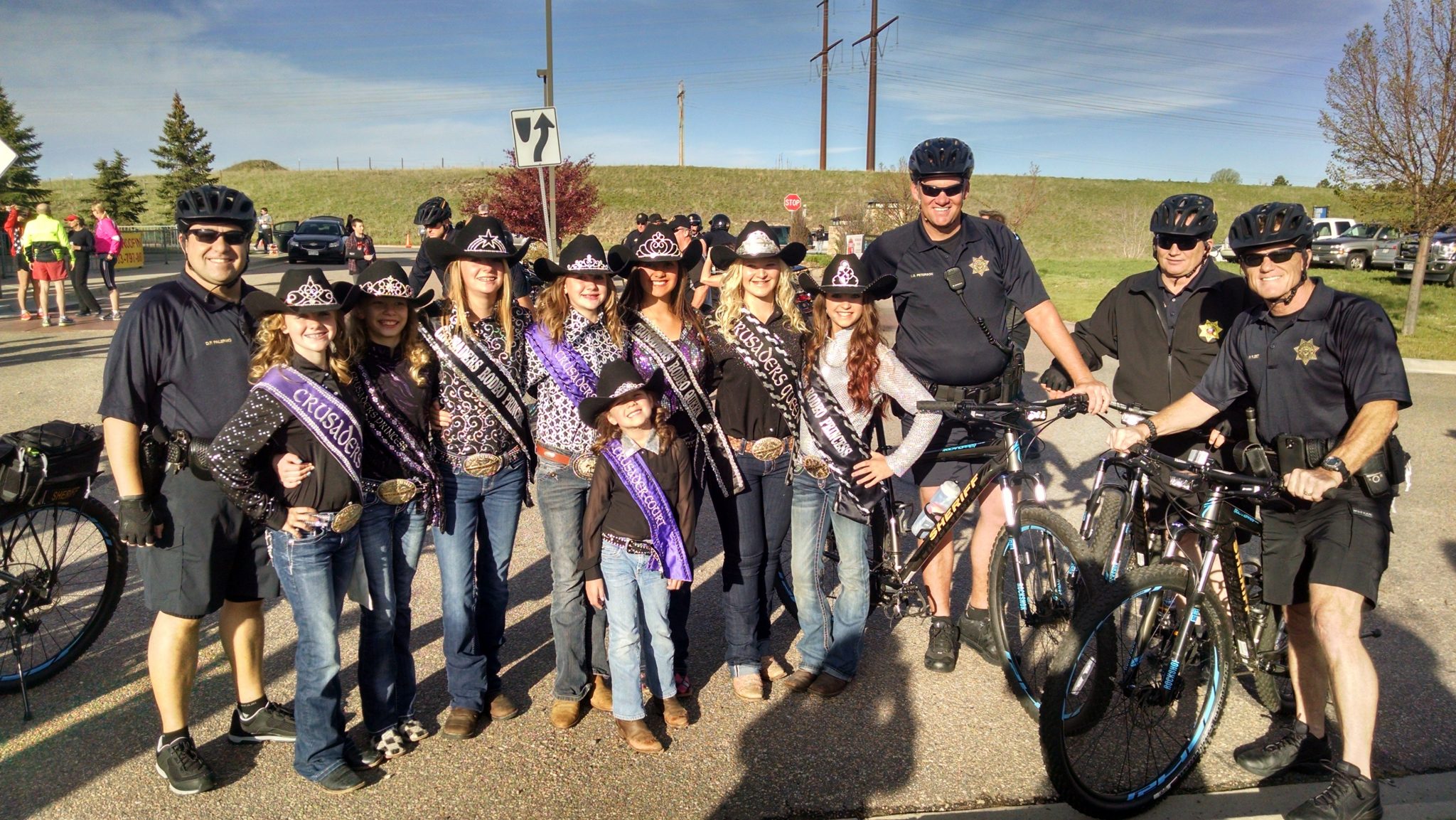Cruisaders Equestrian Team with Douglas County Sheriffs 